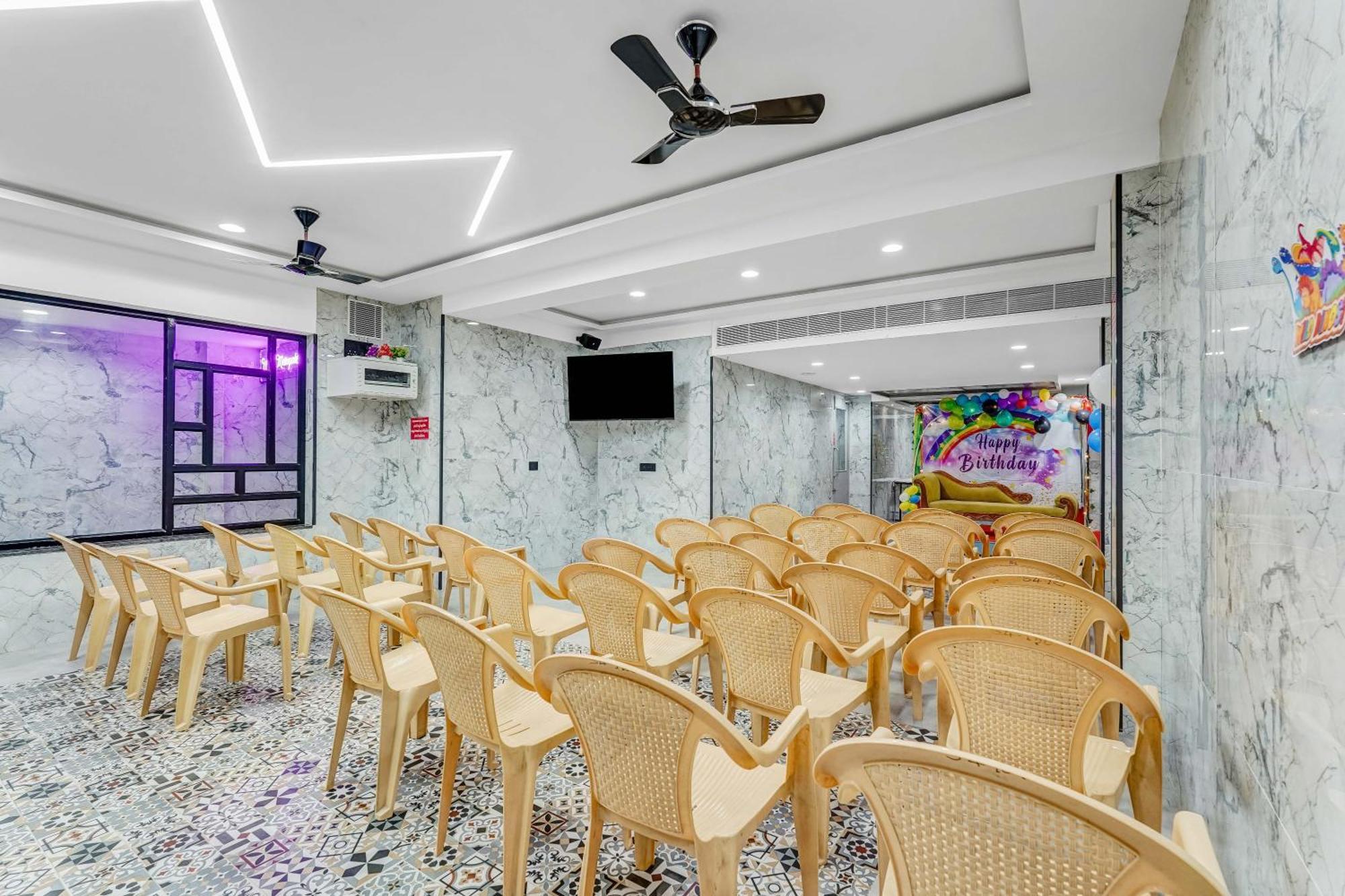 Season 4 Residences - Teynampet Near Apollo Hospital ,Balaji Dental, Us Consulate Chennai Exterior foto