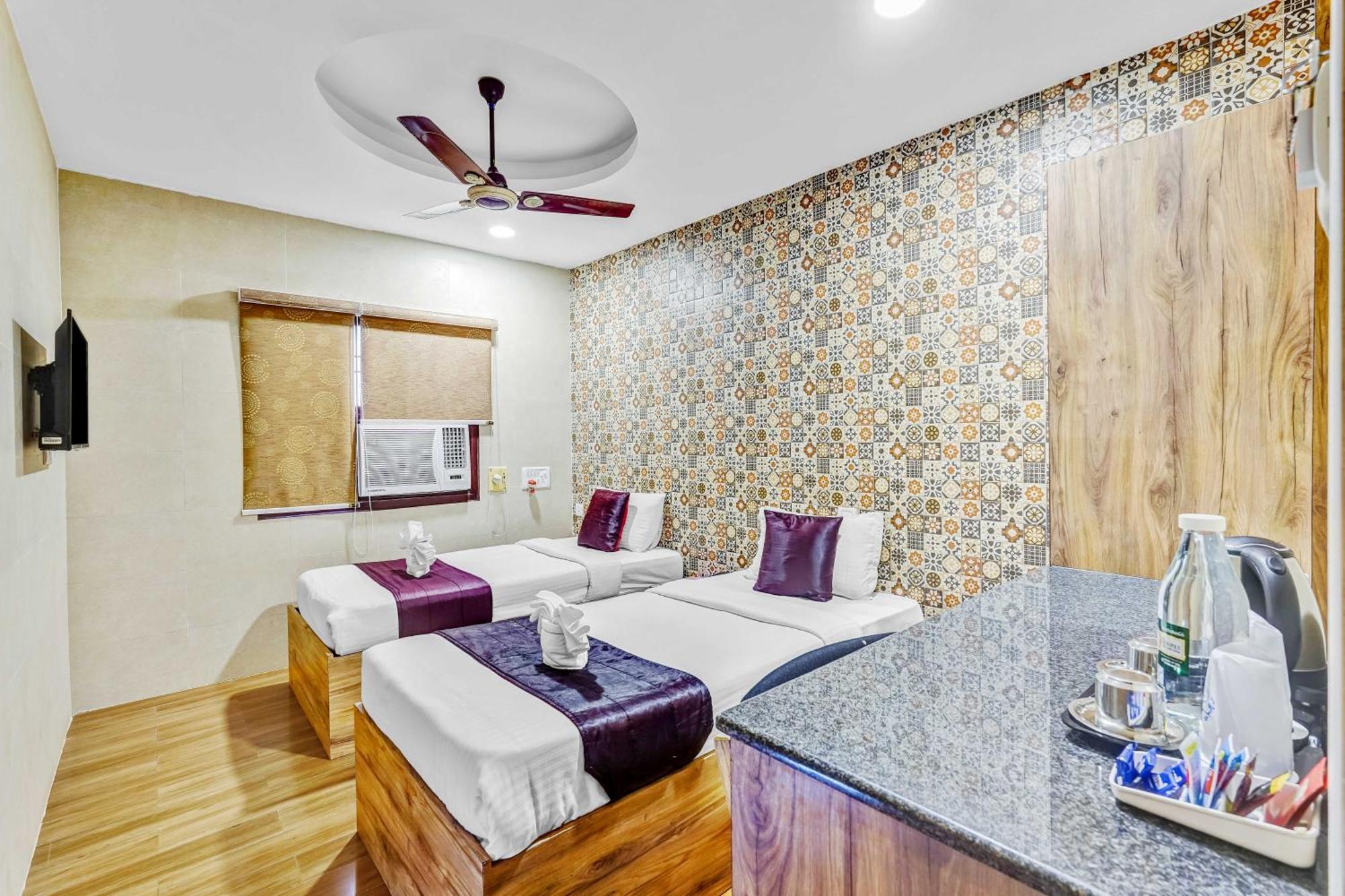 Season 4 Residences - Teynampet Near Apollo Hospital ,Balaji Dental, Us Consulate Chennai Exterior foto