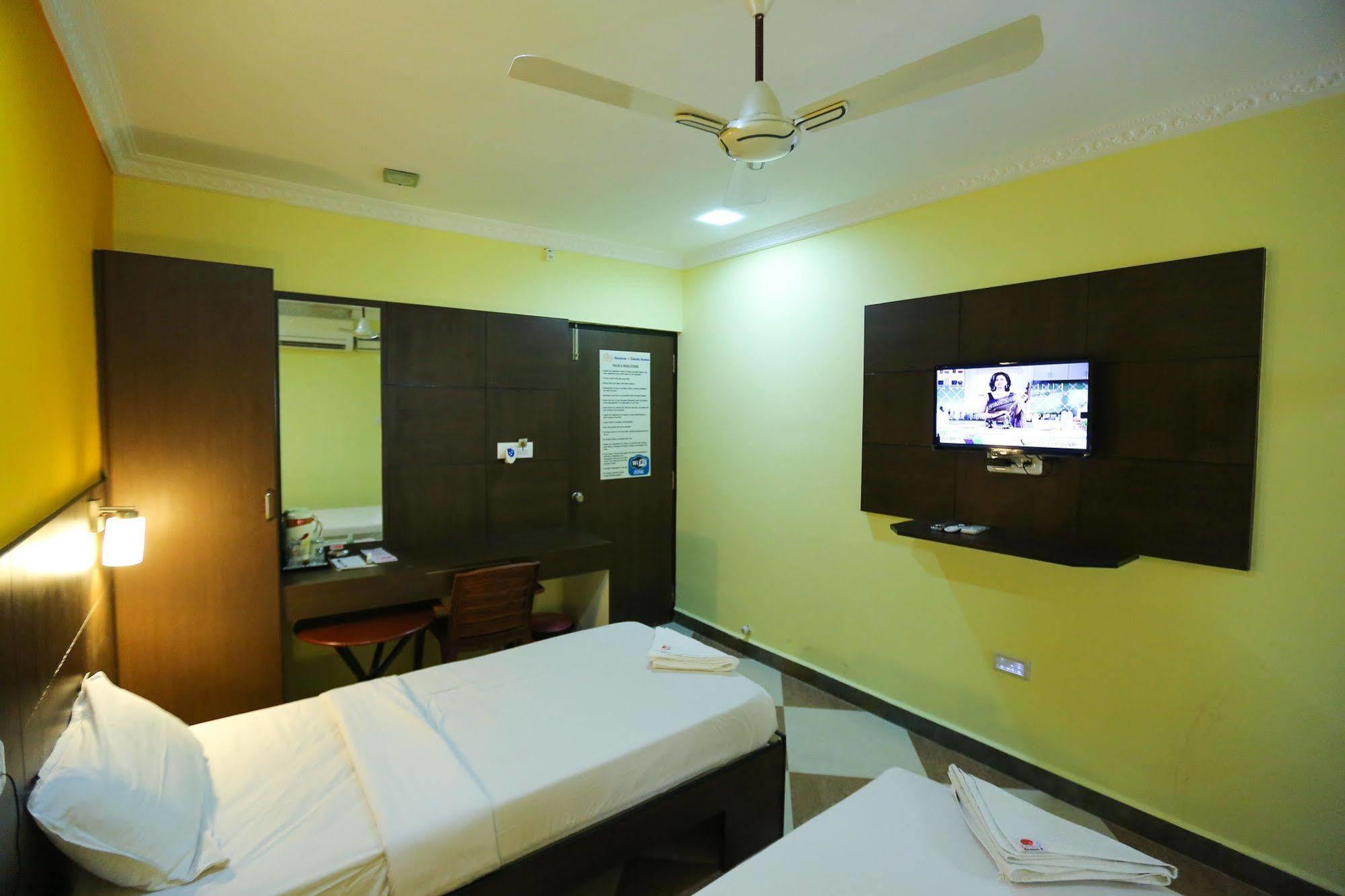 Season 4 Residences - Teynampet Near Apollo Hospital ,Balaji Dental, Us Consulate Chennai Exterior foto