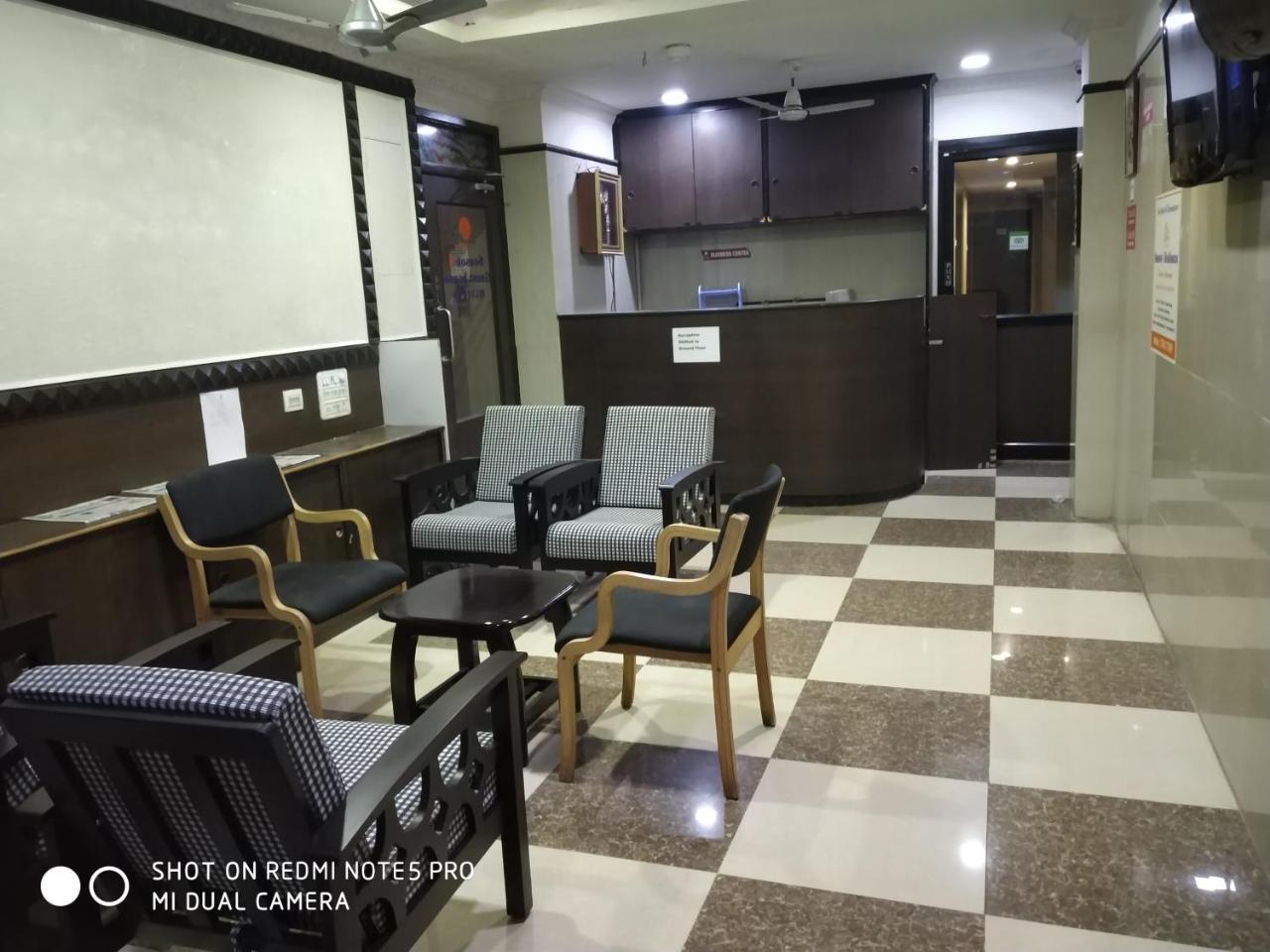 Season 4 Residences - Teynampet Near Apollo Hospital ,Balaji Dental, Us Consulate Chennai Exterior foto